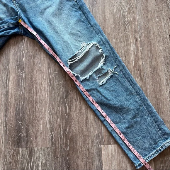 American eagle mom jean distressed - Picture 2 of 8
